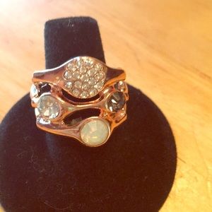 Costume ring.  Approx size 7-8 with elastic.